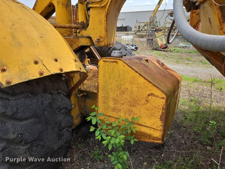 image for item EM7166 1966 Caterpillar 631B conventional scraper 