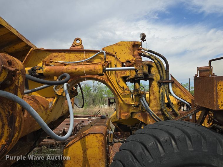 image for item EM7166 1966 Caterpillar 631B conventional scraper 