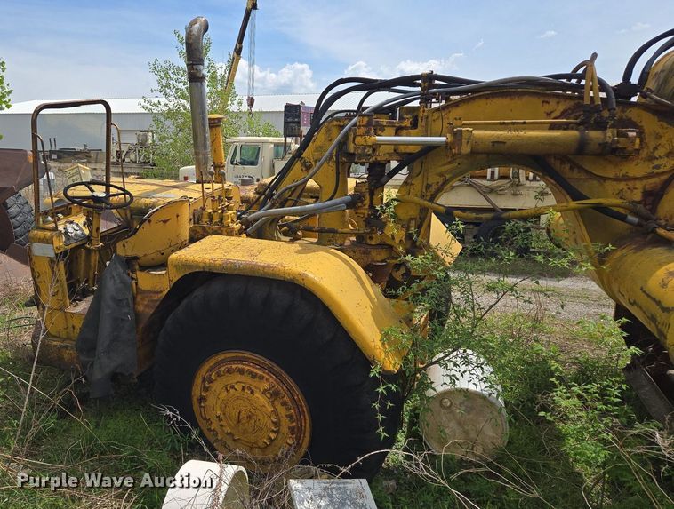 image for item EM7167 1967 Caterpillar 619C elevating scraper