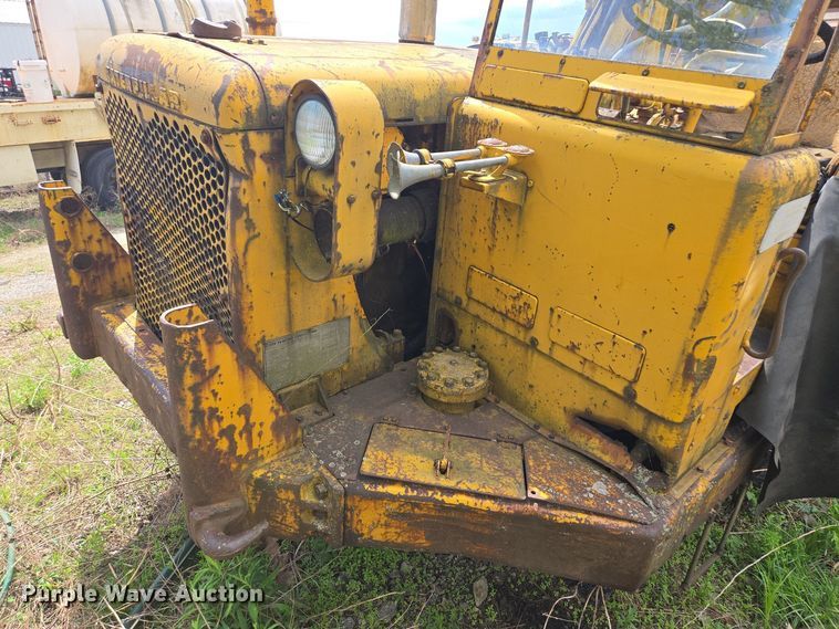 image for item EM7167 1967 Caterpillar 619C elevating scraper