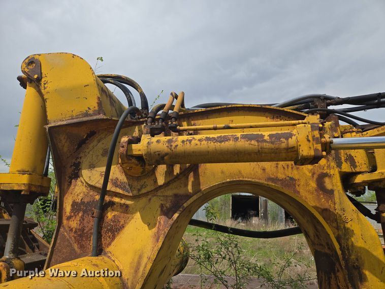 image for item EM7167 1967 Caterpillar 619C elevating scraper