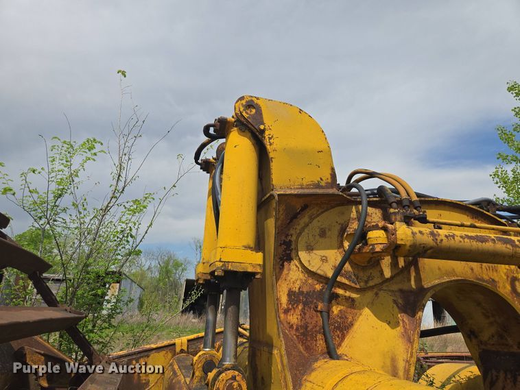 image for item EM7167 1967 Caterpillar 619C elevating scraper