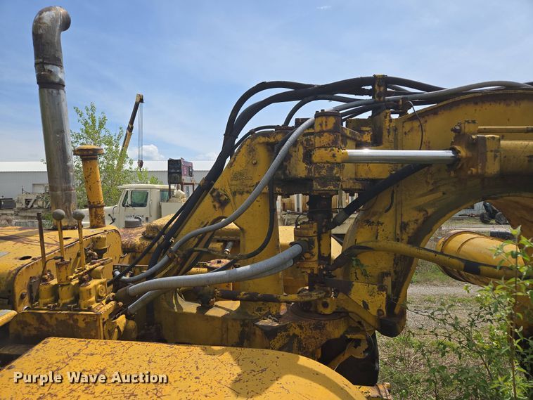 image for item EM7167 1967 Caterpillar 619C elevating scraper