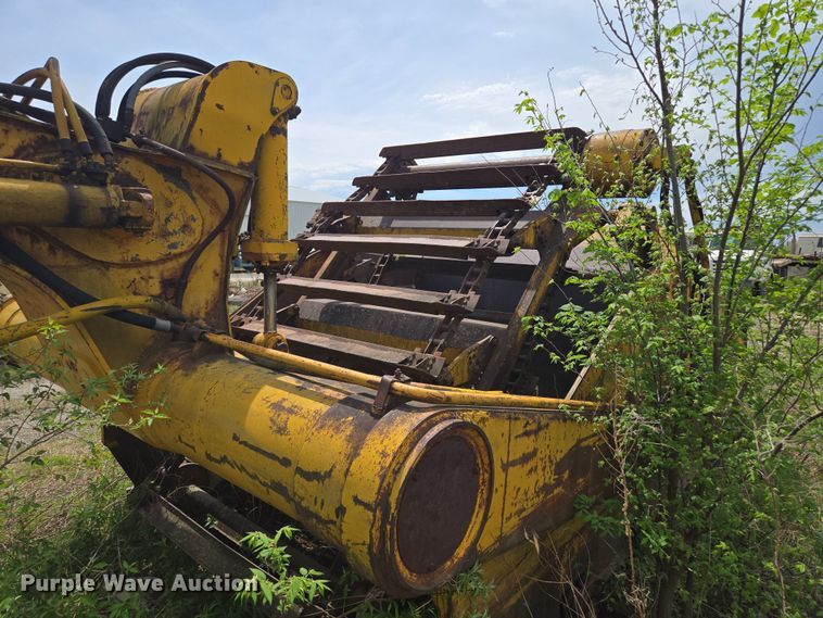 image for item EM7167 1967 Caterpillar 619C elevating scraper