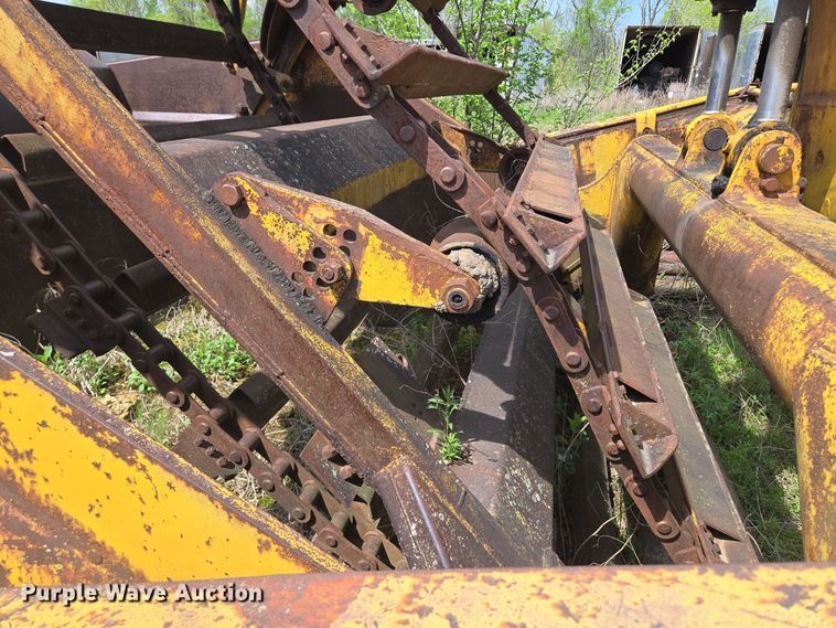 image for item EM7167 1967 Caterpillar 619C elevating scraper