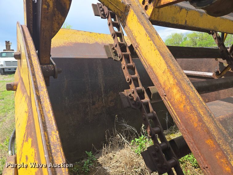 image for item EM7167 1967 Caterpillar 619C elevating scraper