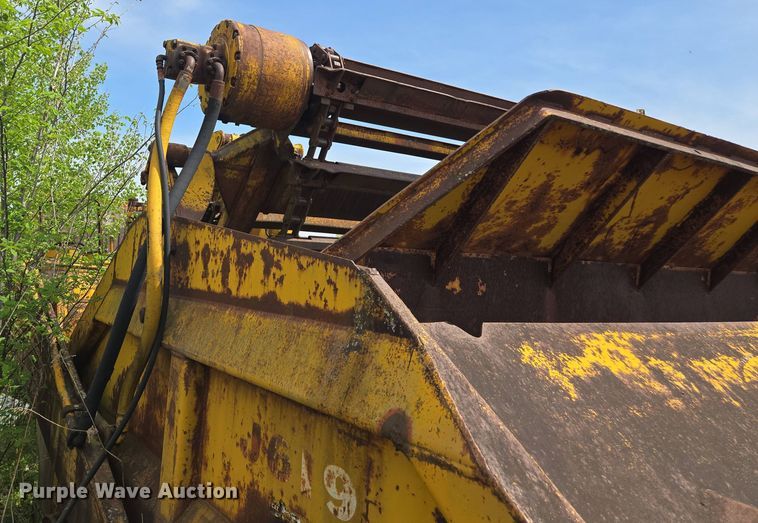 image for item EM7167 1967 Caterpillar 619C elevating scraper