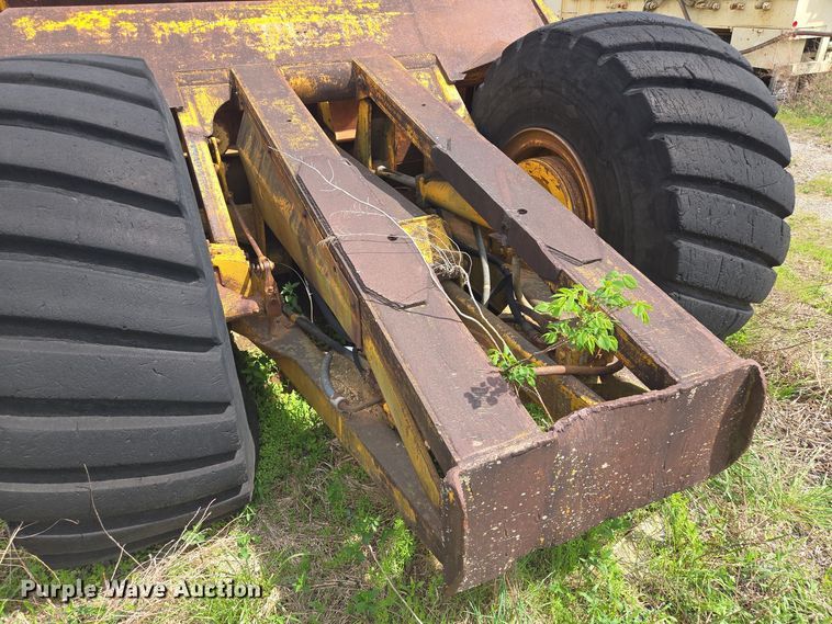 image for item EM7167 1967 Caterpillar 619C elevating scraper