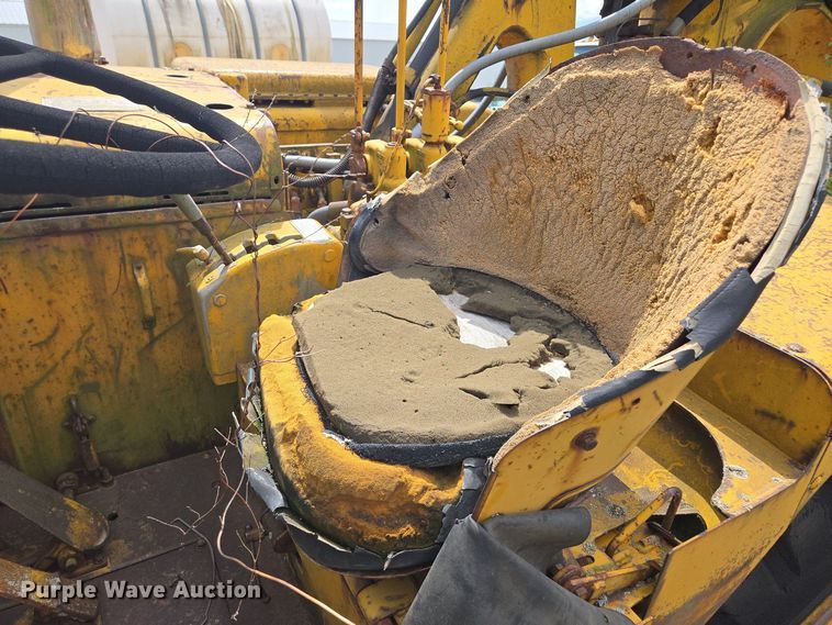 image for item EM7167 1967 Caterpillar 619C elevating scraper