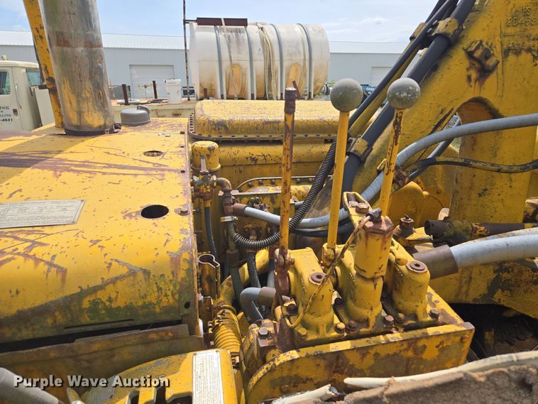 image for item EM7167 1967 Caterpillar 619C elevating scraper