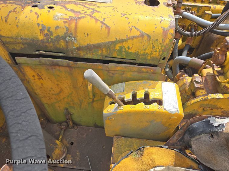 image for item EM7167 1967 Caterpillar 619C elevating scraper