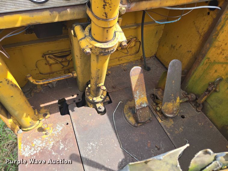 image for item EM7167 1967 Caterpillar 619C elevating scraper