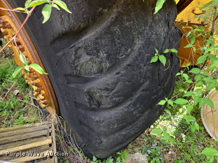 image for item EM7167 1967 Caterpillar 619C elevating scraper