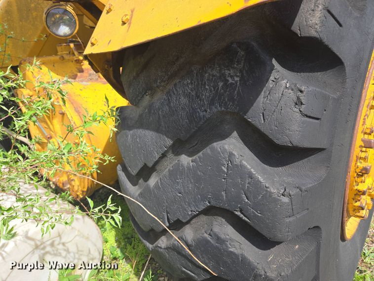 image for item EM7167 1967 Caterpillar 619C elevating scraper