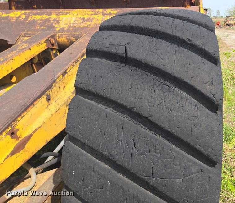 image for item EM7167 1967 Caterpillar 619C elevating scraper