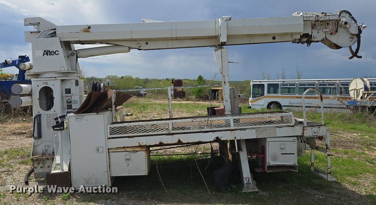 image for item EM7168 Reading H-15-D flatbed with crane