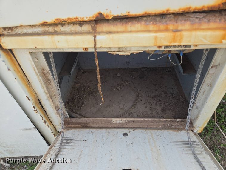 image for item EM7168 Reading H-15-D flatbed with crane