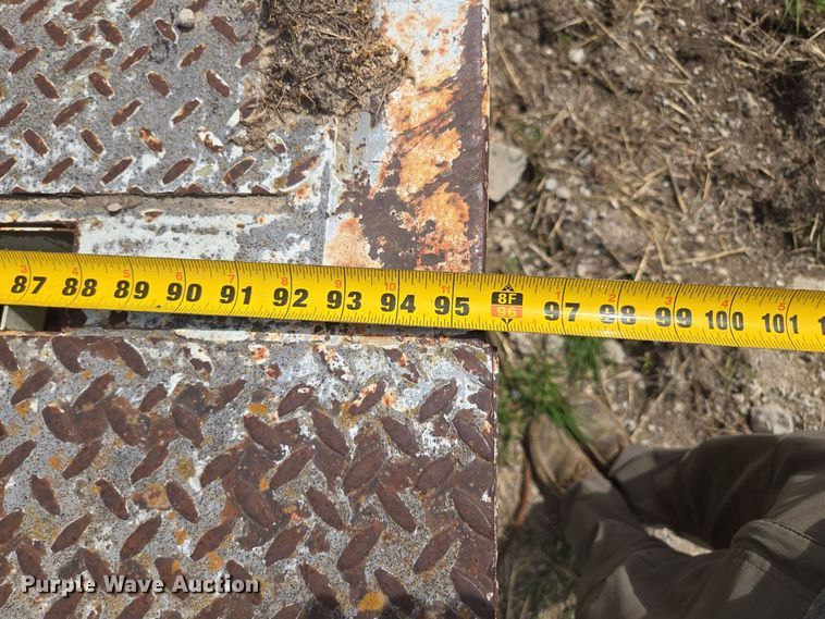 image for item EM7168 Reading H-15-D flatbed with crane