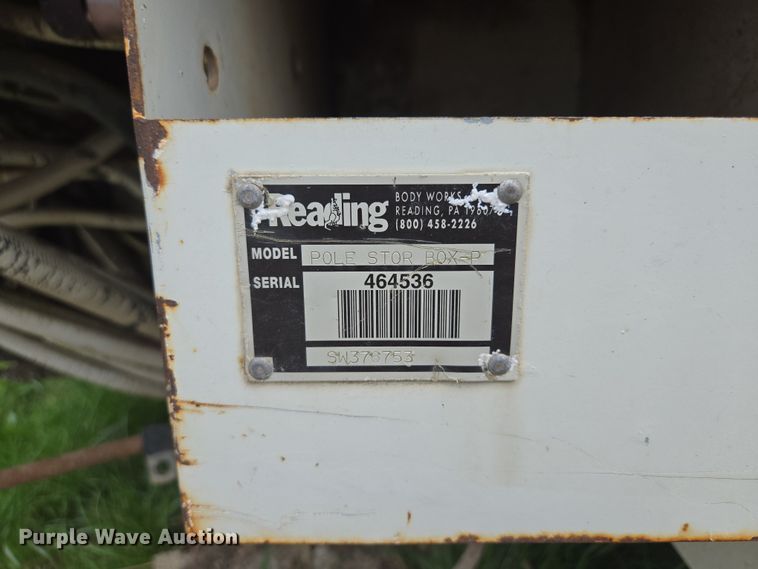 image for item EM7168 Reading H-15-D flatbed with crane