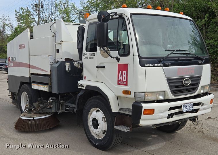 image for item EM7169 2009 Elgin Eagle  street sweeper truck