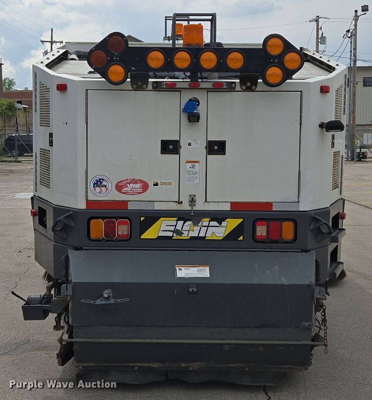 image for item EM7169 2009 Elgin Eagle  street sweeper truck