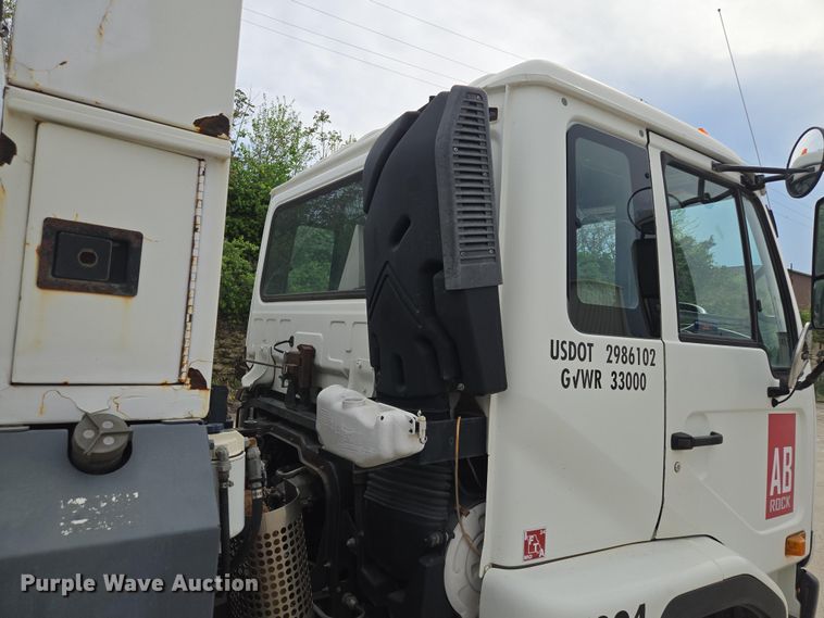 image for item EM7169 2009 Elgin Eagle  street sweeper truck