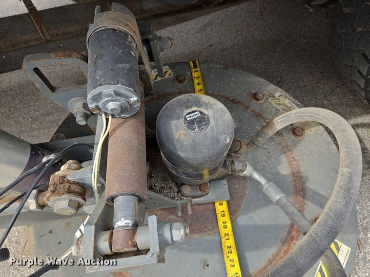 image for item EM7169 2009 Elgin Eagle  street sweeper truck