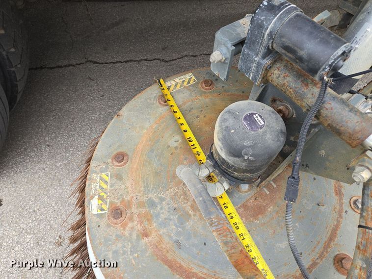 image for item EM7169 2009 Elgin Eagle  street sweeper truck