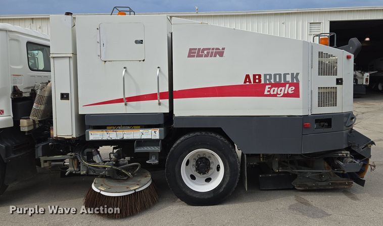 image for item EM7169 2009 Elgin Eagle  street sweeper truck