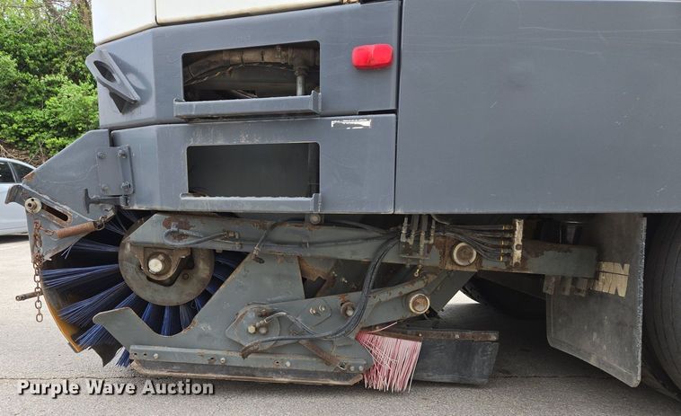 image for item EM7169 2009 Elgin Eagle  street sweeper truck