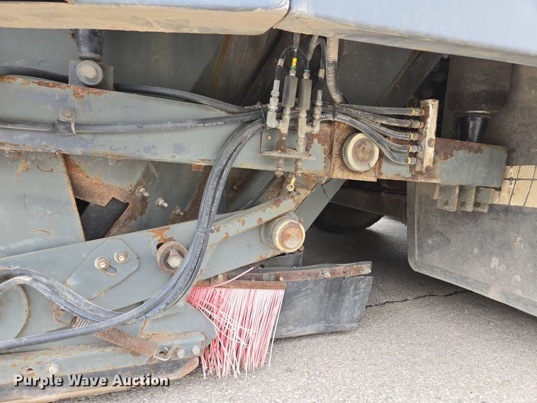 image for item EM7169 2009 Elgin Eagle  street sweeper truck