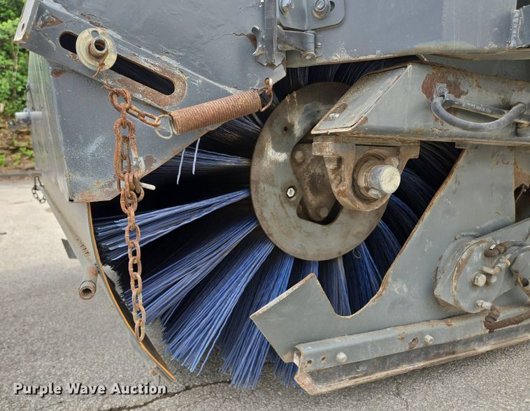 image for item EM7169 2009 Elgin Eagle  street sweeper truck