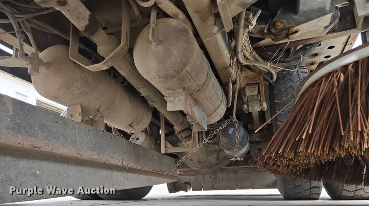 image for item EM7169 2009 Elgin Eagle  street sweeper truck