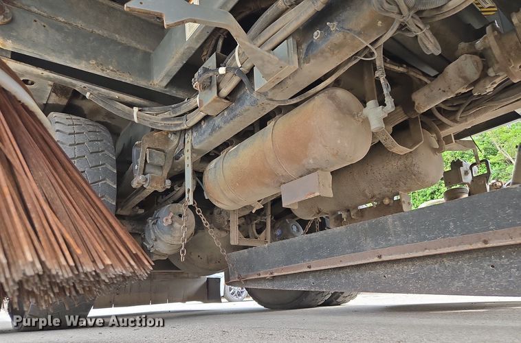 image for item EM7169 2009 Elgin Eagle  street sweeper truck