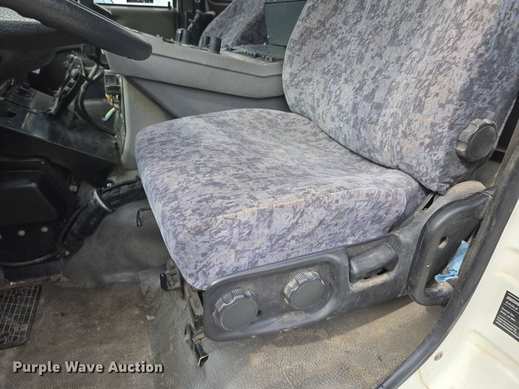 image for item EM7169 2009 Elgin Eagle  street sweeper truck