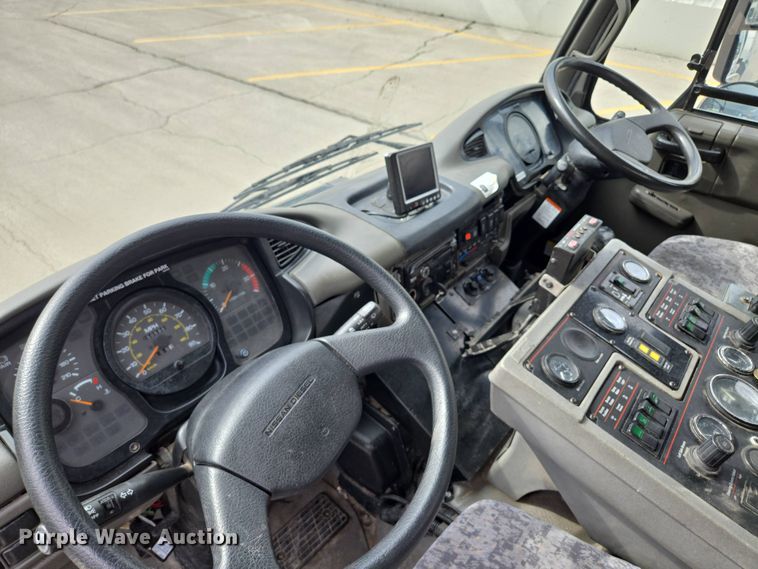 image for item EM7169 2009 Elgin Eagle  street sweeper truck