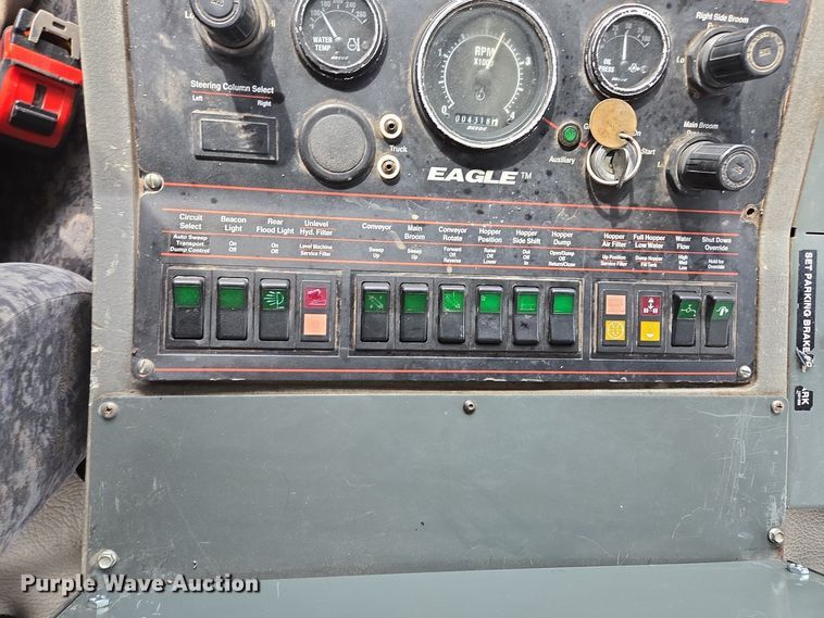 image for item EM7169 2009 Elgin Eagle  street sweeper truck