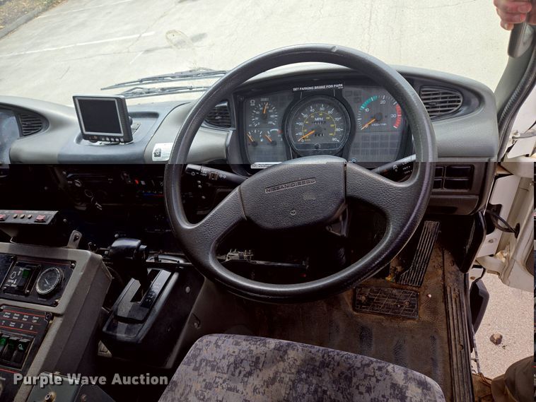 image for item EM7169 2009 Elgin Eagle  street sweeper truck