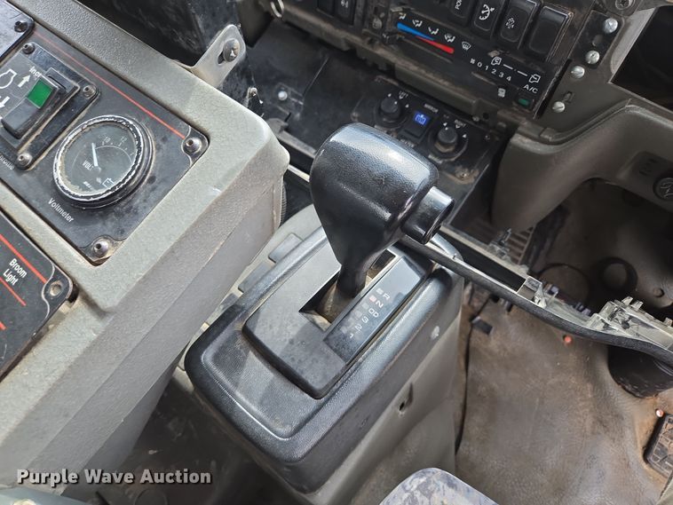 image for item EM7169 2009 Elgin Eagle  street sweeper truck