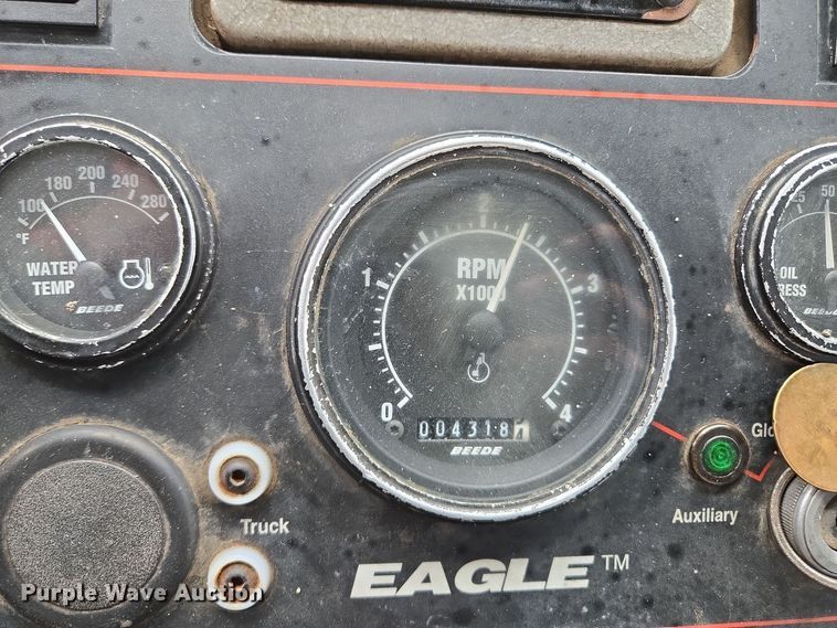 image for item EM7169 2009 Elgin Eagle  street sweeper truck