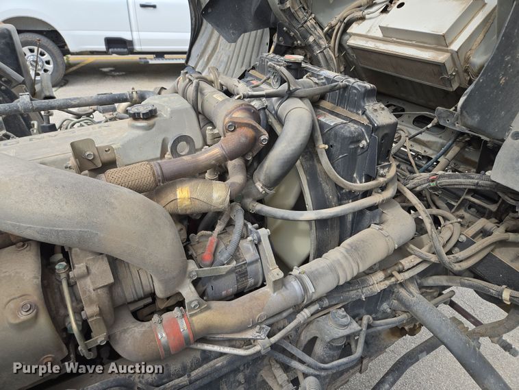 image for item EM7169 2009 Elgin Eagle  street sweeper truck