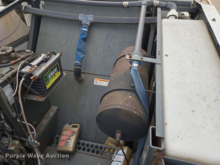 image for item EM7169 2009 Elgin Eagle  street sweeper truck