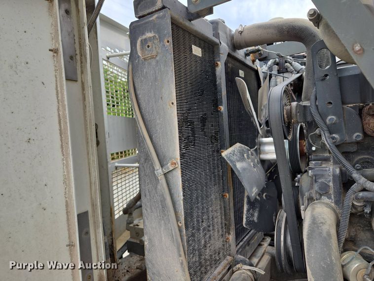 image for item EM7169 2009 Elgin Eagle  street sweeper truck