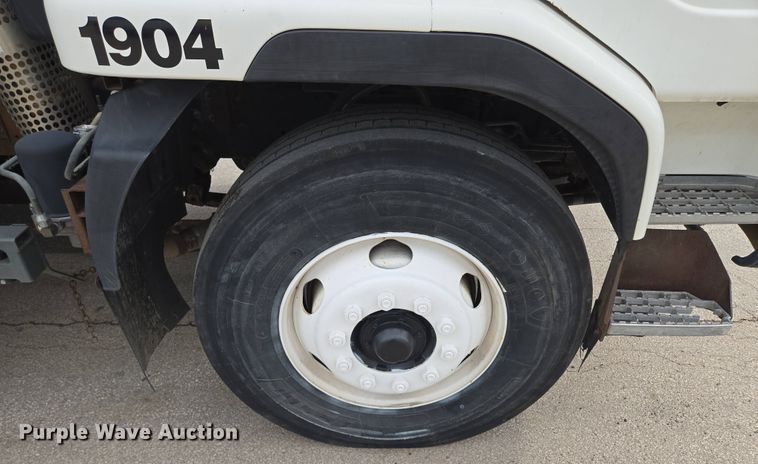 image for item EM7169 2009 Elgin Eagle  street sweeper truck