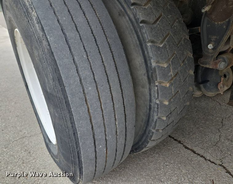 image for item EM7169 2009 Elgin Eagle  street sweeper truck