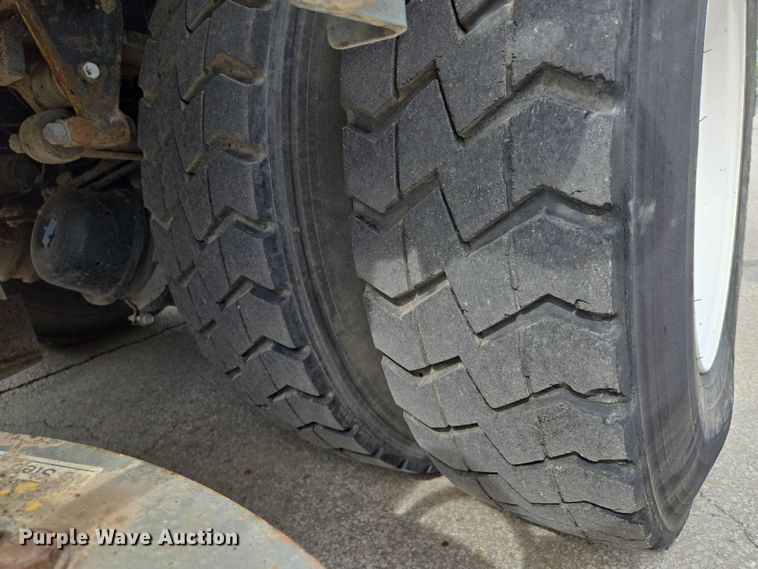 image for item EM7169 2009 Elgin Eagle  street sweeper truck