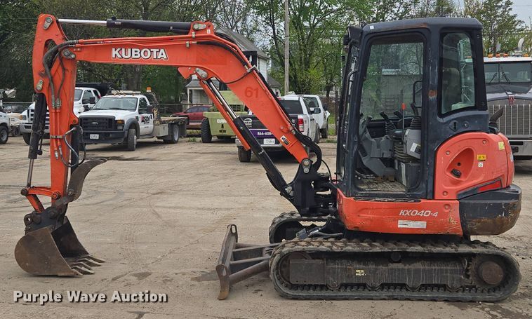image for item EM7171 2014 Kubota  KX040–4 mini excavator
