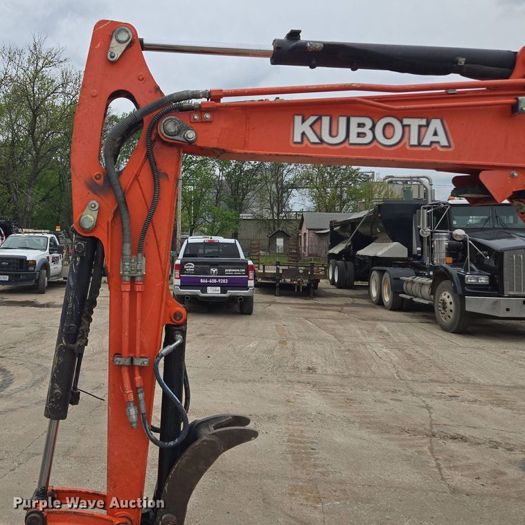 image for item EM7171 2014 Kubota  KX040–4 mini excavator