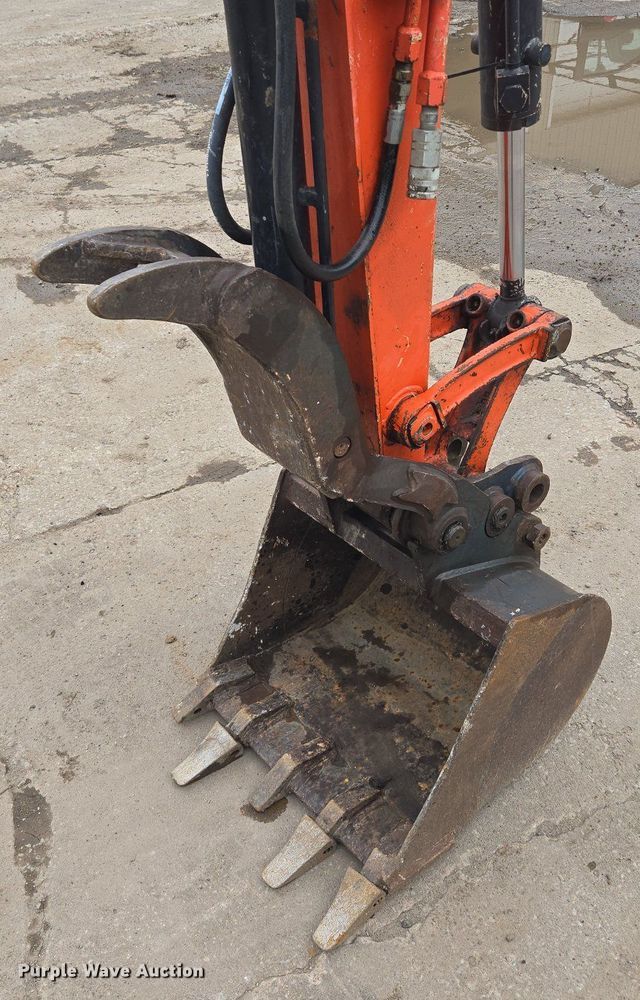 image for item EM7171 2014 Kubota  KX040–4 mini excavator