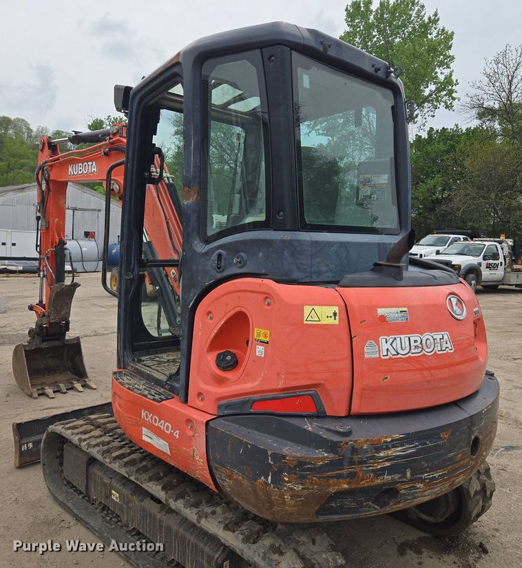 image for item EM7171 2014 Kubota  KX040–4 mini excavator